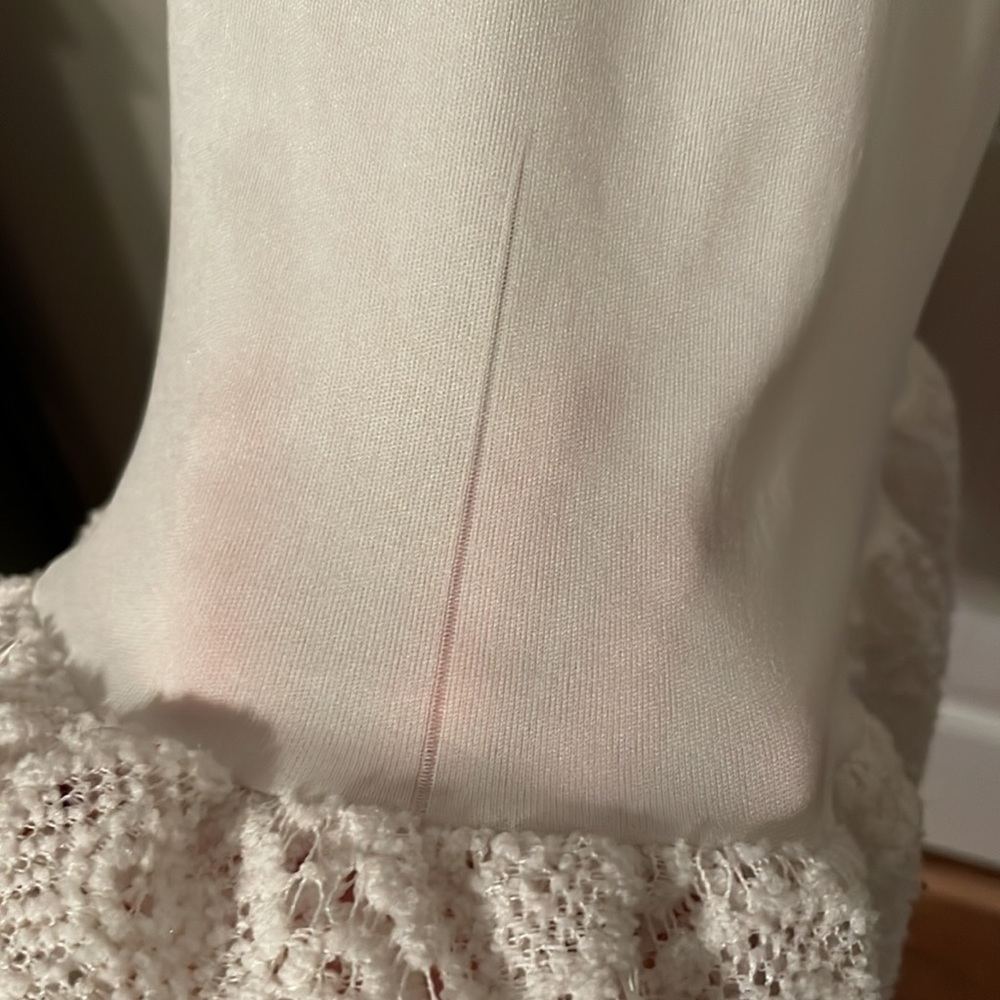 Eikosi Cream Slip MED/LG USED - Picture 3 of 4